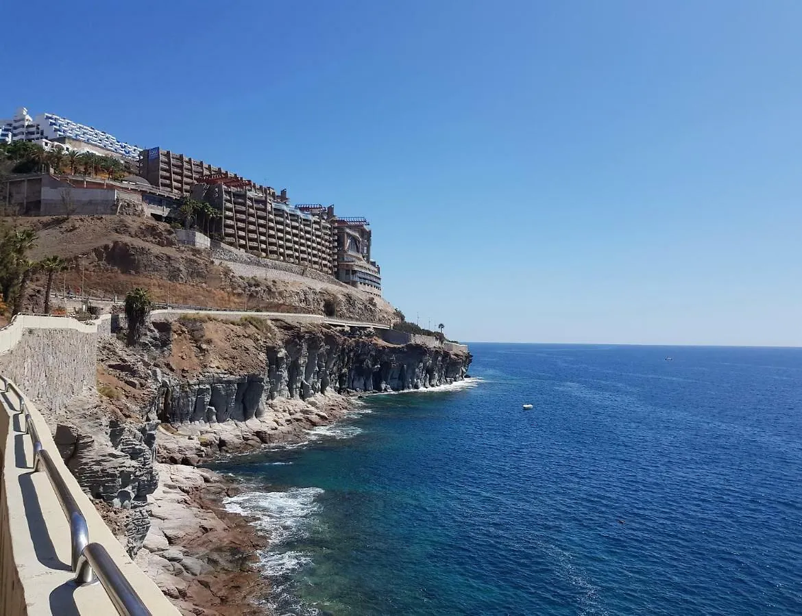 Apt With Terrace Facing Amadores Beach