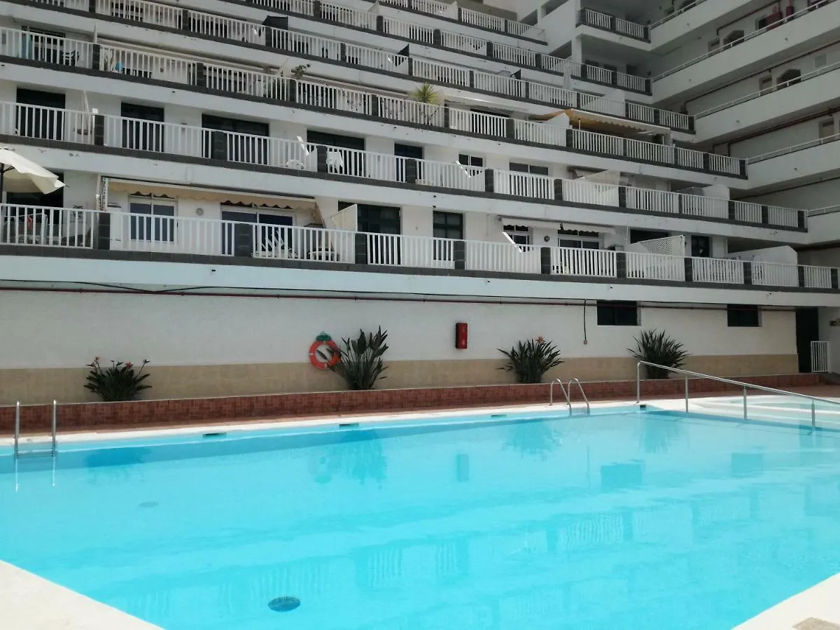 Apt With Terrace Facing Amadores Beach 0*,  Hiszpania