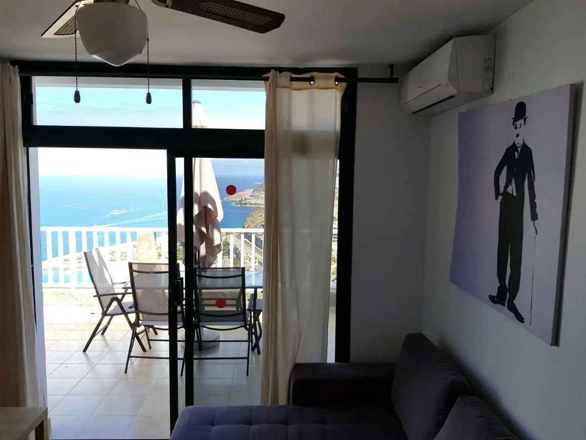Apt With Terrace Facing Amadores Beach 0*,  Hiszpania